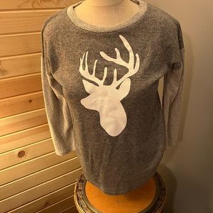 Wanna B size youth 10 deer sweater
